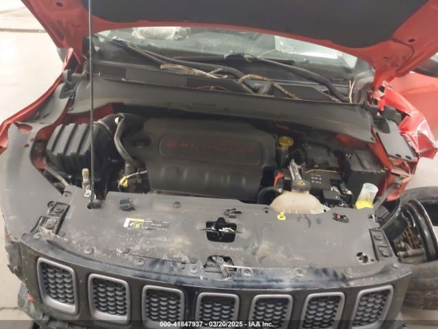 3C4NJDDB4HT647182 Jeep New Compass Trailhawk 4x4