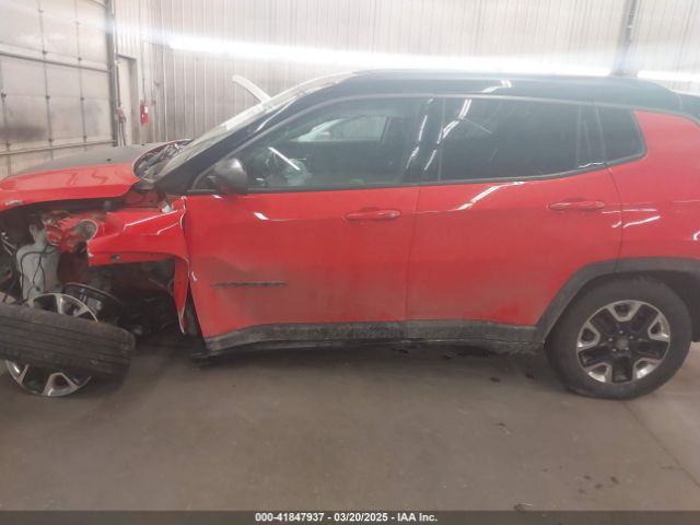 3C4NJDDB4HT647182 Jeep New Compass Trailhawk 4x4