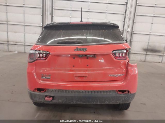 3C4NJDDB4HT647182 Jeep New Compass Trailhawk 4x4