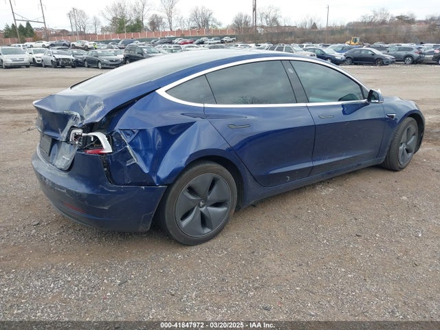2018 TESLA MODEL 3 5YJ3E1EB2JF056166 Photo 3