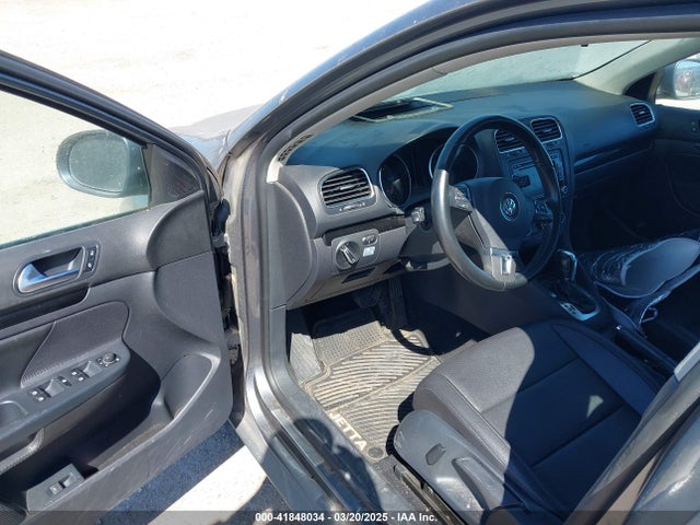 Продажа на аукционе авто 2013 Volkswagen Jetta Sportwagen 2.0l Tdi, vin: 3VWPL7AJXDM641517, номер лота: 41848034