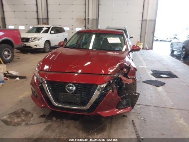 1N4BL4FW9KN302661 Nissan Altima 2.5 Platinum