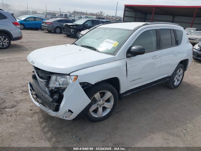 Jeep Compass 2016 1C4NJCBA7GD722384 Image 2