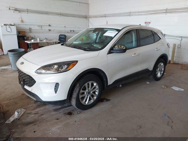 1FMCU9G63NUA61225 Ford ESCAPE SE
