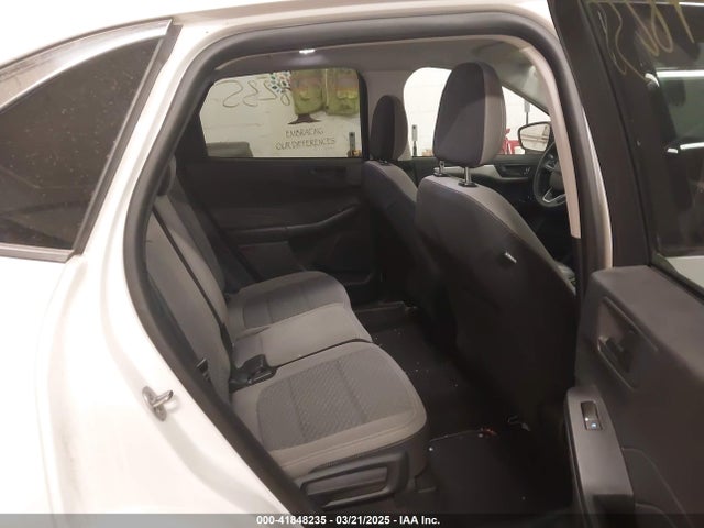 1FMCU9G63NUA61225 Ford ESCAPE SE