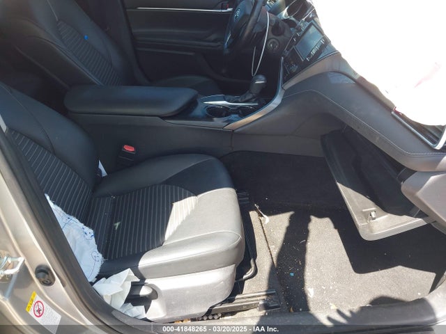 4T1B11HK6JU036170 Toyota CAMRY SE