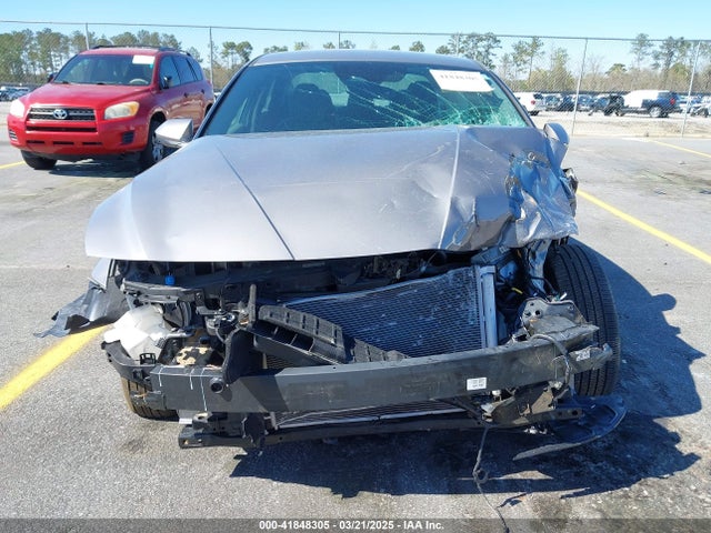 KMHLL4DG3RU639185 Hyundai ELANTRA SE