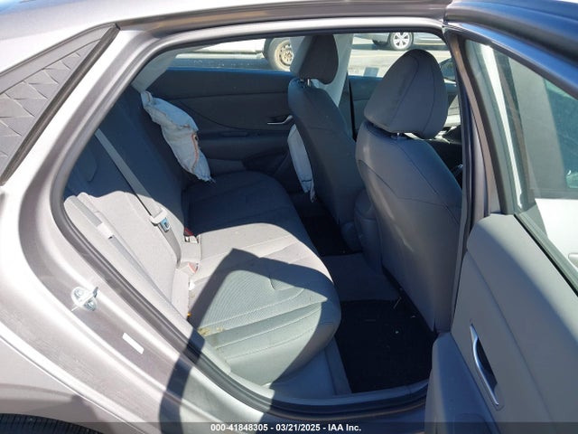 KMHLL4DG3RU639185 Hyundai ELANTRA SE