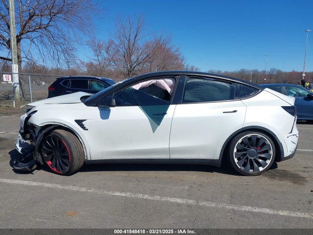 7SAYGDEF2PF775367 Tesla Model Y Performance Dual Motor All-wheel Drive