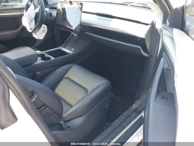 2023 TESLA MODEL Y 7SAYGDEF2PF775367 Photo 4