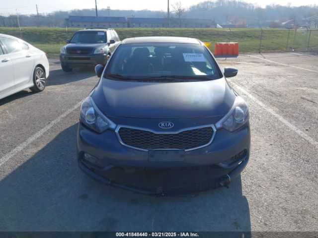KNAFZ4A84G5489699 KIA FORTE EX