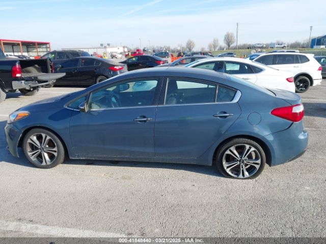 KNAFZ4A84G5489699 KIA FORTE EX