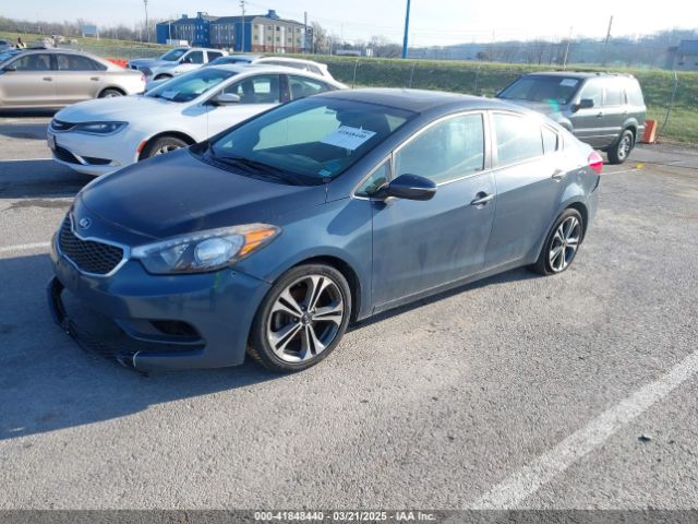 KNAFZ4A84G5489699 KIA FORTE EX