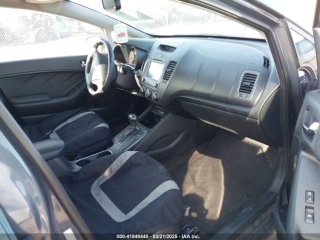 KNAFZ4A84G5489699 KIA FORTE EX