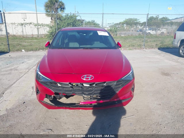 5NPLM4AG5MH046517 Hyundai ELANTRA SEL