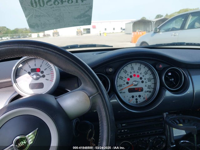 2006 MINI COOPER WMWRC33596TK73174 Photo 6