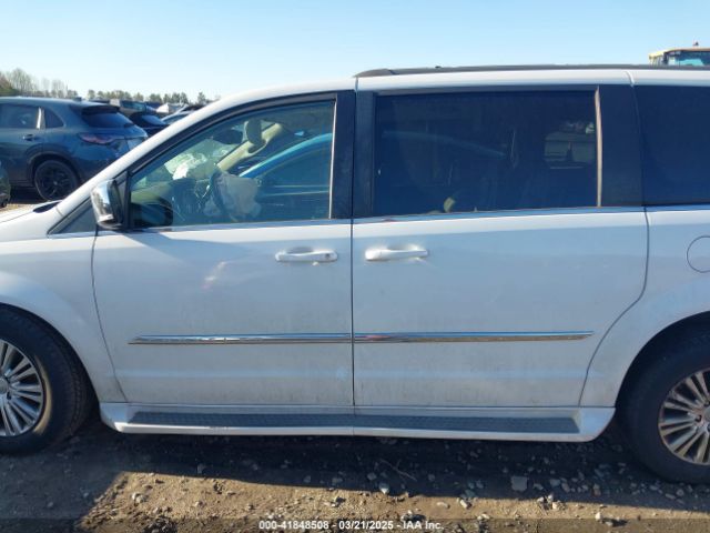 2C4RC1CG5FR728019 Chrysler Town & Country Touring-l