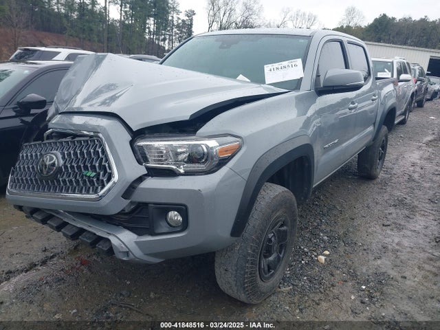 3TMCZ5AN4JM159127 Toyota Tacoma Trd Off Road