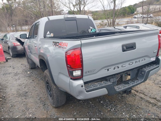 3TMCZ5AN4JM159127 Toyota Tacoma Trd Off Road