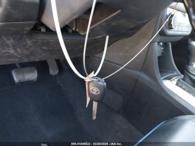 5YFBURHE3GP423611 Toyota COROLLA LE