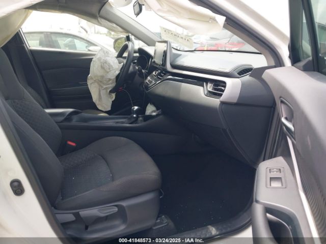 NMTKHMBX4MR130660 Toyota C-HR LE