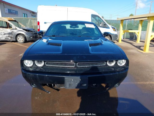 2C3CDZAG6GH101815 Dodge Challenger Sxt