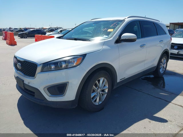 5XYPGDA50GG141084 KIA Sorento 3.3l Lx