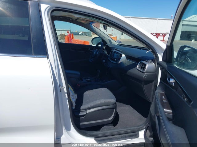 5XYPGDA50GG141084 KIA Sorento 3.3l Lx