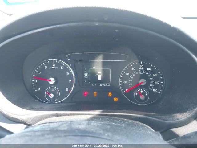 5XYPGDA50GG141084 KIA Sorento 3.3l Lx