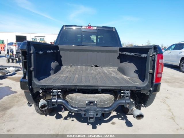 1C6RREDT7KN635423 RAM 1500 Laramie  4x2 6'4 Box