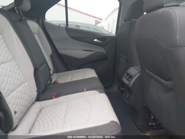 3GNAXHEV2KL237136 Chevrolet EQUINOX LS