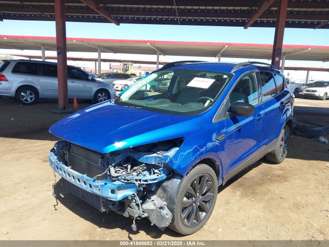 1FMCU9GDXJUA92416 Ford ESCAPE SE