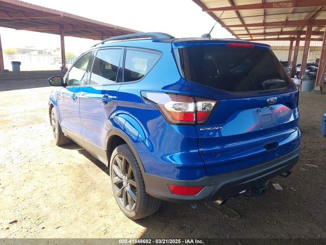 1FMCU9GDXJUA92416 Ford ESCAPE SE