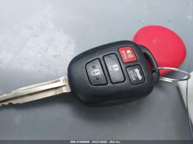 5YFBURHE2FP353629 Toyota Corolla Le Plus