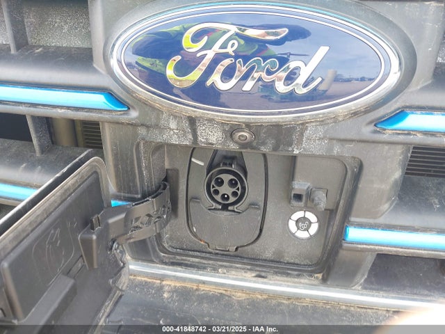1FTBW9CK7NKA13073 Ford E-transit-350