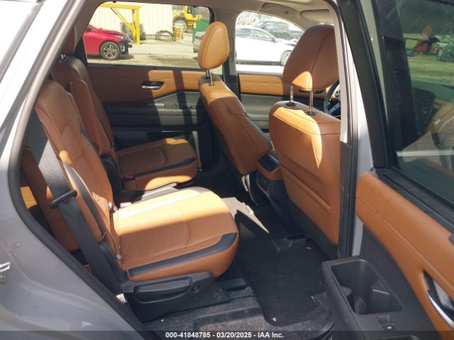 5N1DR3DK0PC207125 Nissan Pathfinder Platinum 4wd