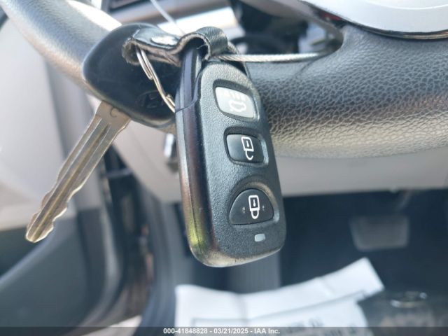 5NPD84LF1KH457469 Hyundai ELANTRA SEL