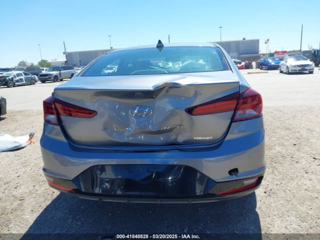 5NPD84LF1KH457469 Hyundai ELANTRA SEL