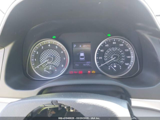5NPD84LF1KH457469 Hyundai ELANTRA SEL