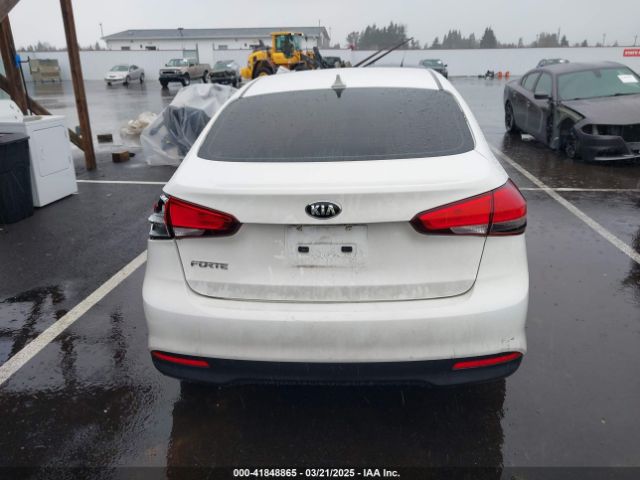 3KPFK4A70JE245753 KIA FORTE LX