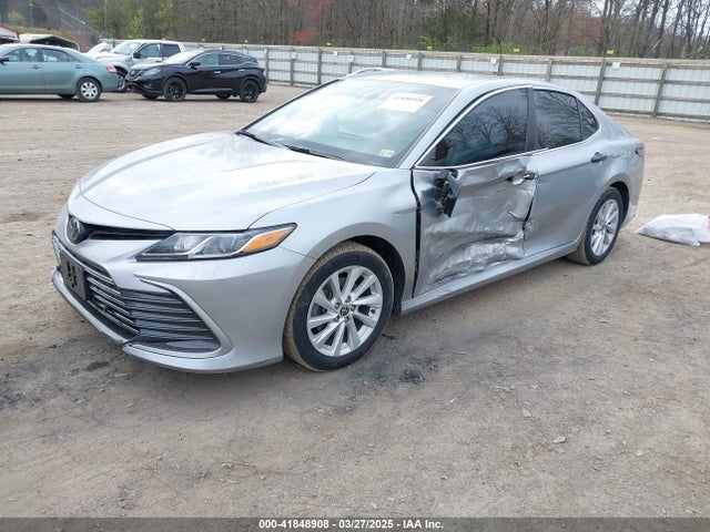 4T1C11AK7NU664517 Toyota CAMRY LE