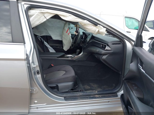 4T1C11AK7NU664517 Toyota CAMRY LE