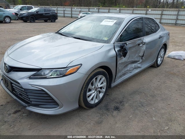 4T1C11AK7NU664517 Toyota CAMRY LE