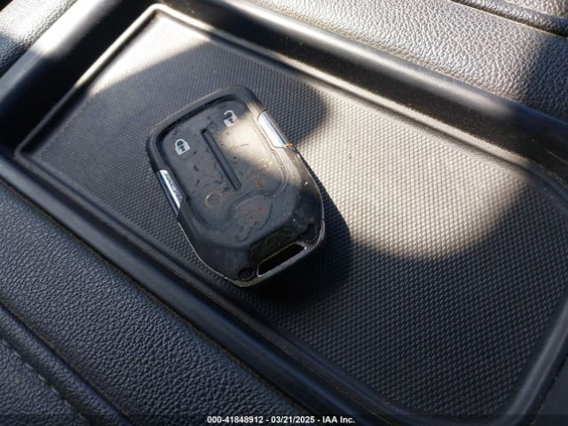 3GTU9DED7MG224460 GMC Sierra 1500 4wd  Short Box Slt