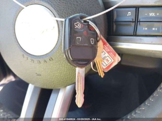 1ZVBP8AM8E5318735 Ford Mustang V6