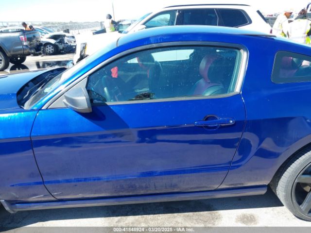 1ZVBP8AM8E5318735 Ford Mustang V6