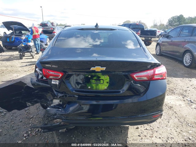 1G1ZD5ST0KF139084 Chevrolet MALIBU LT