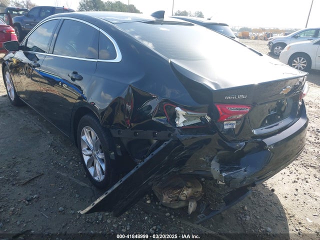 1G1ZD5ST0KF139084 Chevrolet MALIBU LT