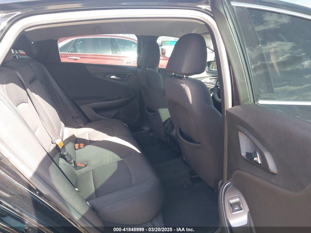 1G1ZD5ST0KF139084 Chevrolet MALIBU LT