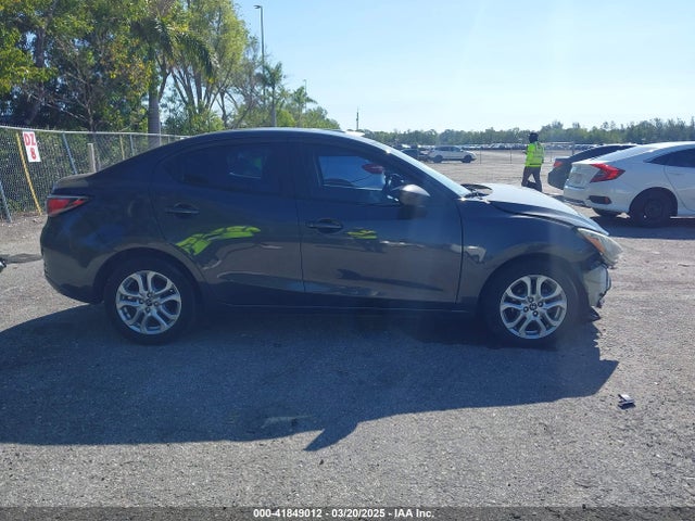 3MYDLBYV1HY190091 Toyota YARIS IA